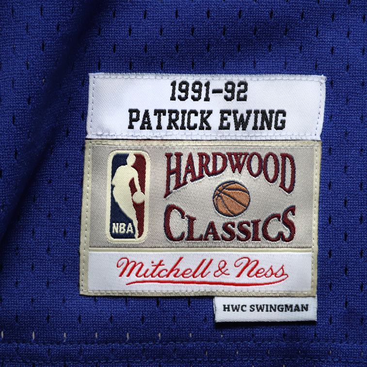 NBA 00F2L581 New York Knicks Patrick Ewing Mitchell & Ness Blue Hardwood Classics Maglia Swingman